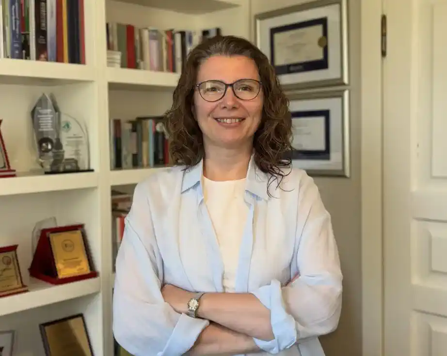Dr. Yeşim Ünveren